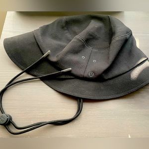 Lululemon Sun Bucket Hat. Size S/XS.